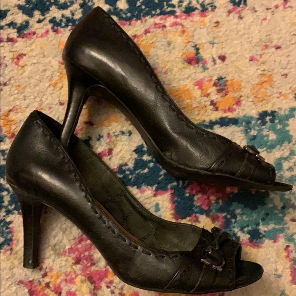 Size 8 Etienne Aigner black heels